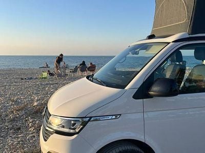 Usata VW California Beach 150 CV (110 kW) 2022 Bianco Furgone