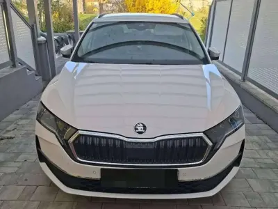 Gebraucht Skoda Octavia SportLine 150 PS (110 kW) 2025 Weiß Kombi