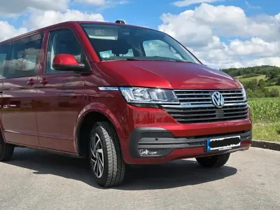Gebraucht VW Multivan 204 PS (150 kW) 2022 Rot Van / Kleinbus