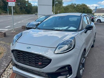 Neu Ford Puma ST 200 PS (147 kW) 2025 Grau Limousine