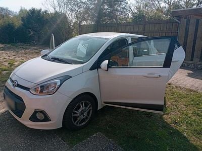 Usata Hyundai i10 87 CV (63 kW) 2016 Bianco Utilitaria