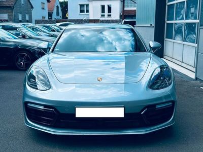 Porsche Panamera 4