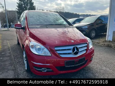 Gebraucht Mercedes B200 Sport 136 PS (100 kW) 2011 Rot Kleinwagen