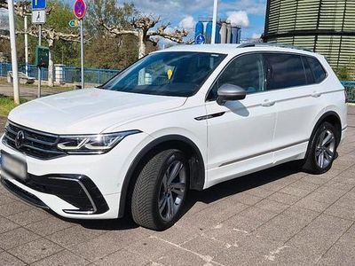 Usata VW Tiguan R-line 200 CV (147 kW) 2022 Bianco SUV