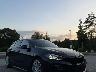 Gebraucht BMW 120 M Sport 178 PS (130 kW) 2023 Schwarz Limousine
