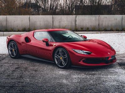 Gebraucht Ferrari 296 829 PS (609 kW) 2024 Rot