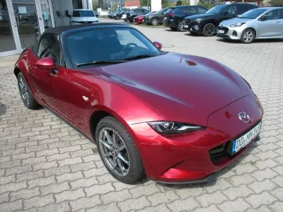Neu Mazda MX5 Exclusive-Line 132 PS (97 kW) 2026 Rot Cabrio