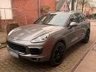 Gebraucht Porsche Cayenne Diesel 262 PS (192 kW) 2015 Grau SUV