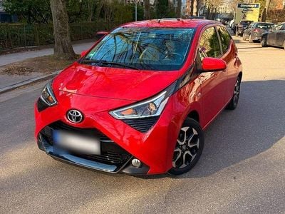 Gebraucht Toyota Aygo 72 PS (52 kW) 2020 Rot Kleinwagen