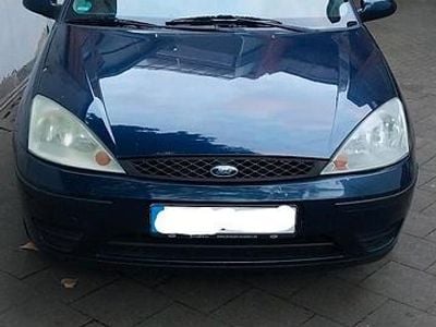 Usata Ford Focus 74 CV (54 kW) 2004 Blu Berlina