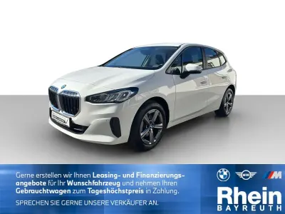 Gebraucht BMW 218 Active Tourer 136 PS (100 kW) 2023 Weiß Van / Kleinbus