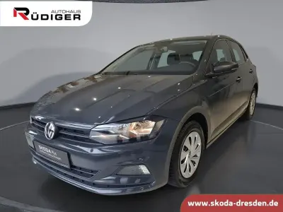 Gebraucht VW Polo Trendline 65 PS (47 kW) 2018 Grau Kleinwagen