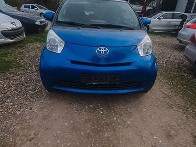 Usata Toyota iQ Basis 68 CV (50 kW) 2011 Blu Utilitaria