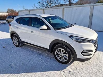 Weiß Gebraucht 2015 Hyundai Tucson Style SUV | 7.990 € (Fairer Preis)