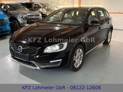 Gebraucht Volvo V60 CC Summum 190 PS (139 kW) 2015 Schwarz Kombi
