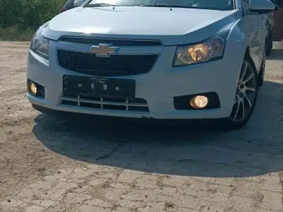 Gebraucht Chevrolet Cruze 163 PS (119 kW) 2012 Weiß Limousine