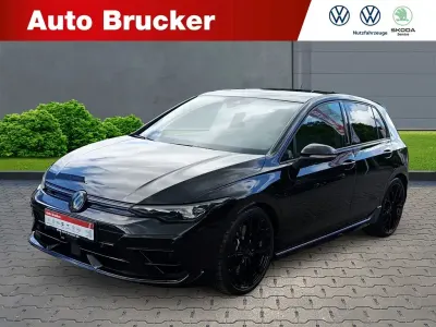 Gebraucht VW Golf VIII Black Edition 333 PS (244 kW) 2025 Schwarz Limousine