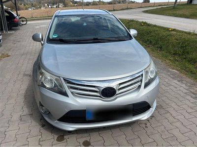 Gebraucht Toyota Avensis T2 124 PS (91 kW) 2012 Silber Kombi