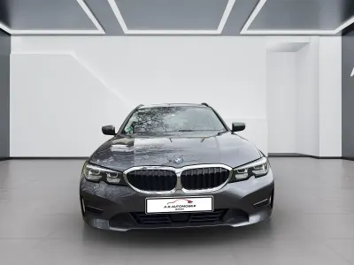 Gebraucht BMW 330 Advantage 184 PS (135 kW) 2021 Grau Limousine