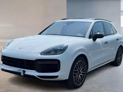Usata Porsche Cayenne Turbo 549 CV (403 kW) 2019 Bianco SUV