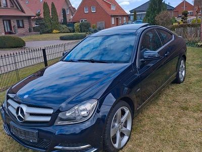 Gebraucht Mercedes 220 170 PS (125 kW) 2012 Blau