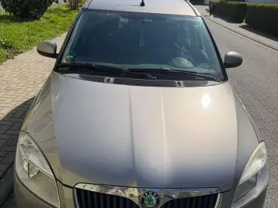 Gebraucht Skoda Roomster Plus Edition 105 PS (77 kW) 2009 Van / Kleinbus