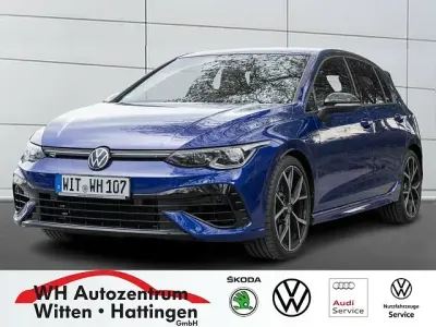 Gebraucht VW Golf VIII R 333 PS (244 kW) 2024 Lapiz blue metallic Limousine