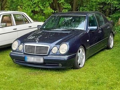 Usata Mercedes E50 AMG AMG 347 CV (255 kW) 1996 Blu Berlina