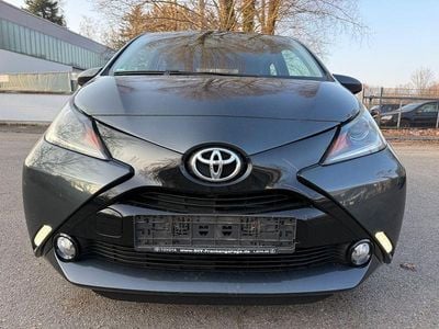 Gebraucht Toyota Aygo X-play 69 PS (50 kW) 2017 Grau Kleinwagen