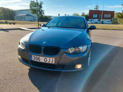 Gebraucht BMW 330 272 PS (200 kW) 2008 Silber Coupé