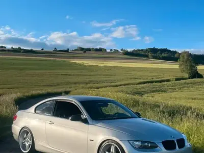 Gebraucht BMW 325 218 PS (160 kW) 2006 Silber Coupé