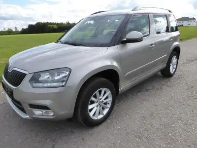 Gebraucht Skoda Yeti Ambition 110 PS (80 kW) 2017 Cappuccinobeige metallic SUV