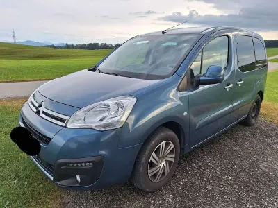 Gebraucht Citroën Berlingo 99 PS (72 kW) 2018 Blau Van / Kleinbus