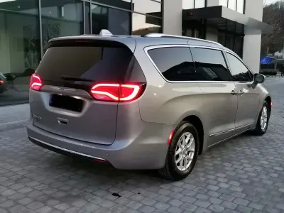Gebraucht Chrysler Pacifica 291 PS (214 kW) 2020 Silber Van / Kleinbus
