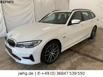 Gebraucht BMW 330e Advantage 252 PS (185 kW) 2021 Weiß Kombi