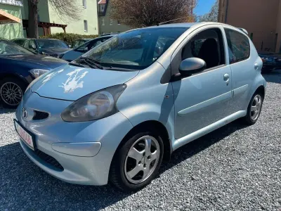 Gebraucht Toyota Aygo Club 68 PS (50 kW) 2005 Silber Kleinwagen