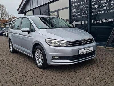 Gebraucht VW Touran Comfortline 150 PS (110 kW) 2019 Silber Van / Kleinbus
