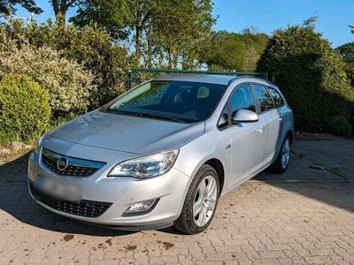 gebraucht Opel Astra Sports tourer 1.4 turbo 1 Hand Tüv neu