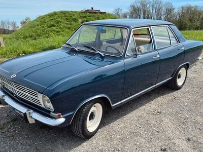 gebraucht Opel Kadett Limousine Luxus 4Trg.