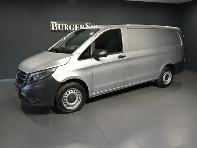 Gebraucht Mercedes Vito 136 PS (100 kW) 2023 Brillantsilber metallic Van