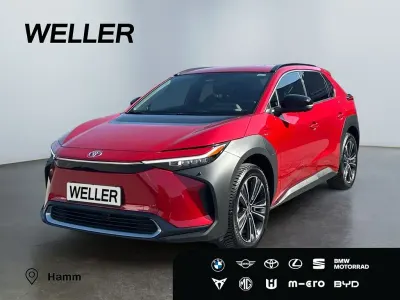 Begagnad Toyota bZ4X Lounge 150 kW (204 HK) 2025 Röd SUV