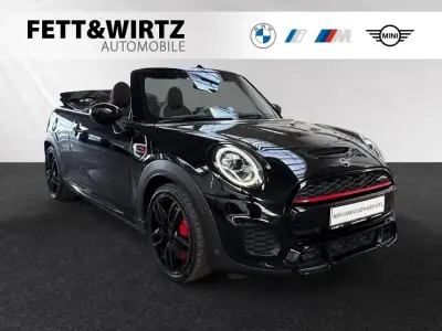 Gebraucht Mini John Cooper Works 231 PS (169 kW) 2021 Midnight black metallic Kleinwagen
