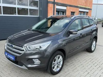 Gebraucht Ford Kuga Titanium 150 PS (110 kW) 2019 Grau SUV