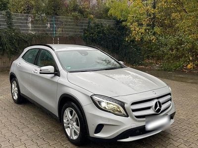 Gebraucht Mercedes GLA200 136 PS (100 kW) 2014 Grau SUV