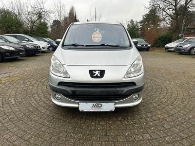 Grau Gebraucht 2006 Peugeot 1007 Van / Kleinbus | 3.999 € (Etwas zu teuer)