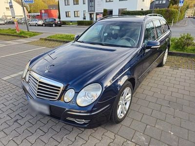 Usata Mercedes E320 Avantgarde 224 CV (164 kW) 2008 Blu Station wagon