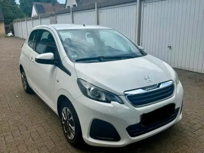 Gebraucht Peugeot 108 69 PS (50 kW) 2015 Weiß Kleinwagen