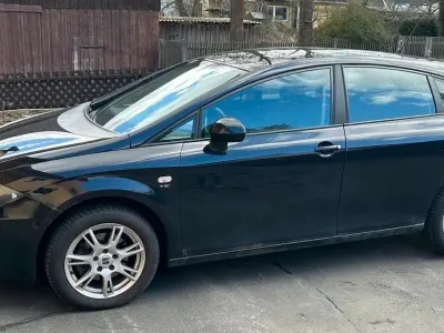 Usata Seat Leon 125 CV (91 kW) 2010 Nero Utilitaria
