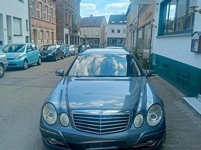 Mercedes E320