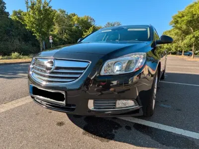 Gebraucht Opel Insignia 220 PS (161 kW) 2011 Schwarz Kombi